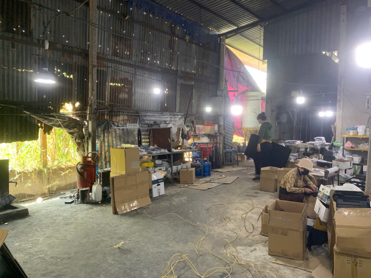 Packing area 2.jpg